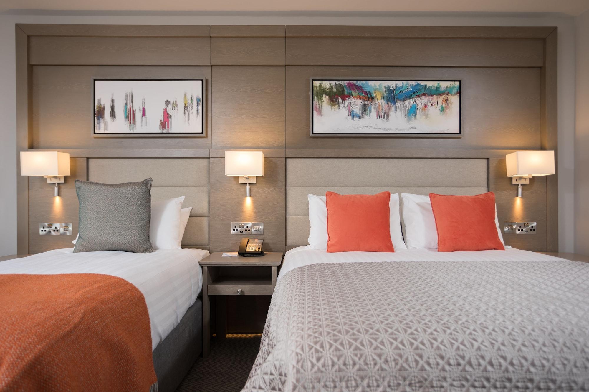 Mcwilliam Park Hotel แคลร์มอร์ริส ภายนอก รูปภาพ