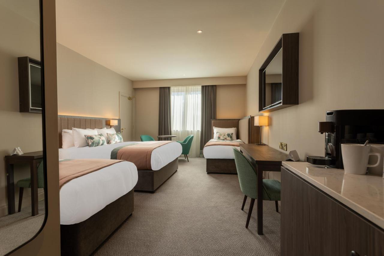 Mcwilliam Park Hotel แคลร์มอร์ริส ภายนอก รูปภาพ