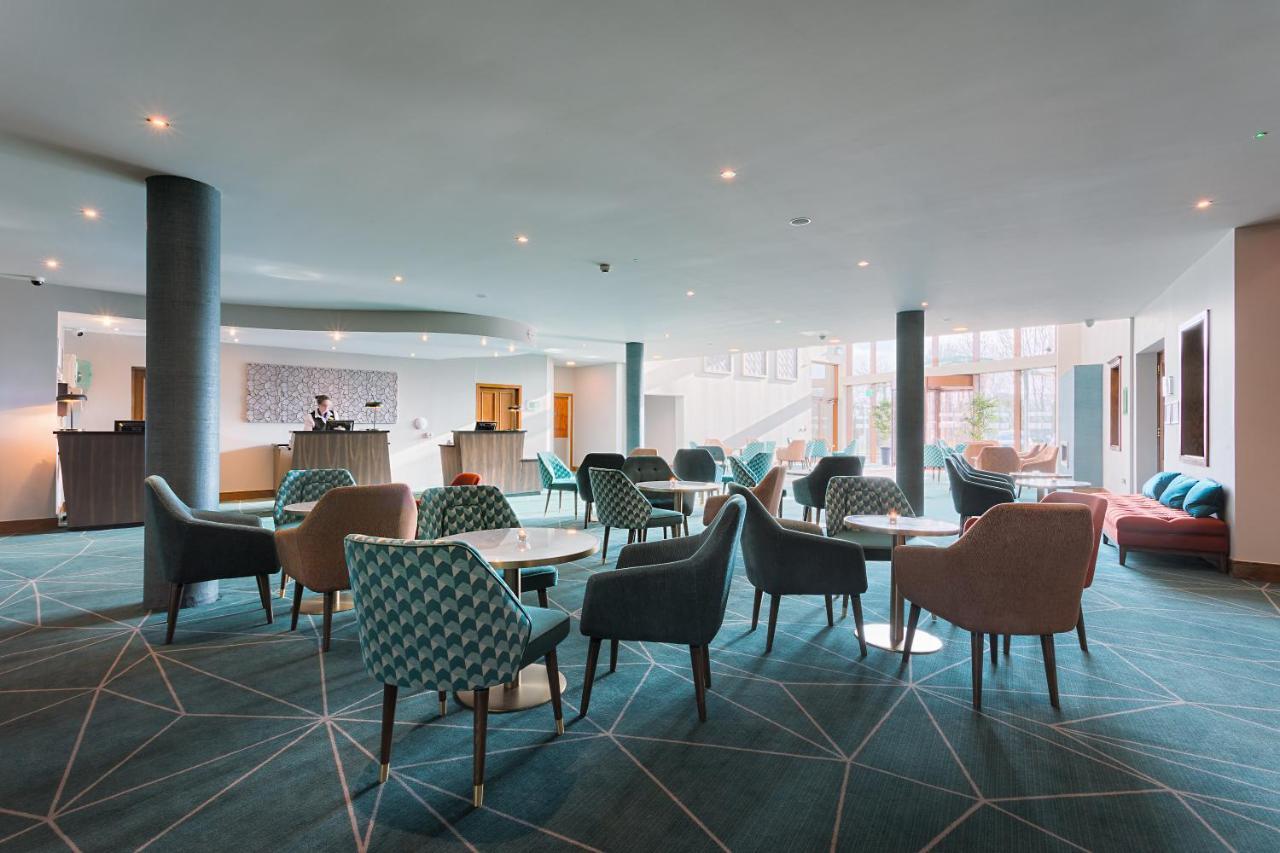 Mcwilliam Park Hotel แคลร์มอร์ริส ภายนอก รูปภาพ
